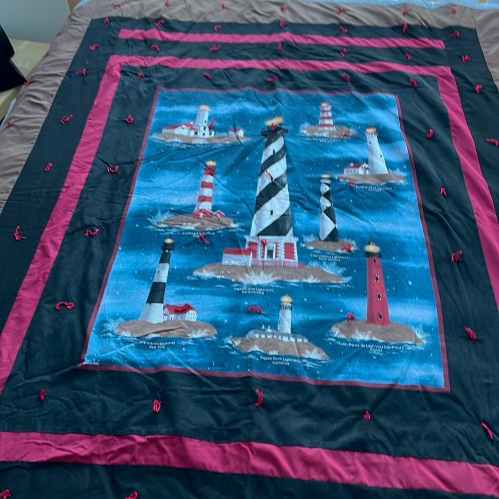 Vintage Bed Cover - Beautiful custom lighthouse quilted bed cover, size full